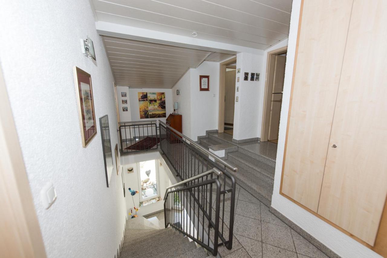 Gaestehaus Schmitt Appenheim Exterior foto